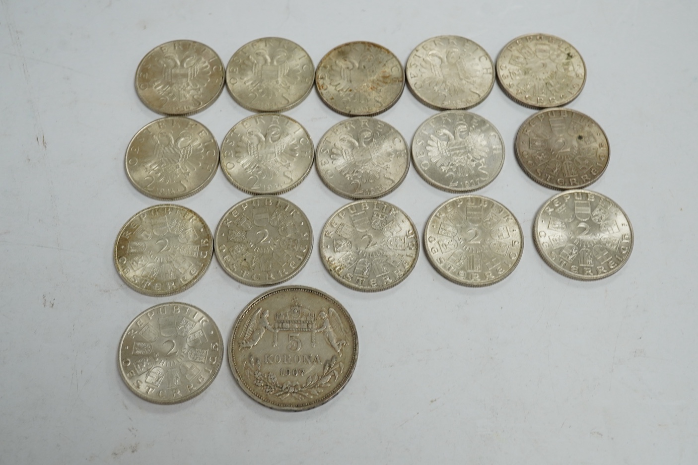 Austria, silver coins, fifteen 2 shillings, 1930s and other coins, including-, five - Death of Engelbert Dollfuss 2 Schillings, 1934, VF to about EF, two - 200th Anniversary of birth of Joseph Haydn 2 schillings, 1932, a